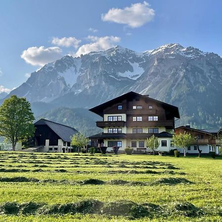 Pension Moeslehnerhof Ramsau am Dachstein Exterior photo